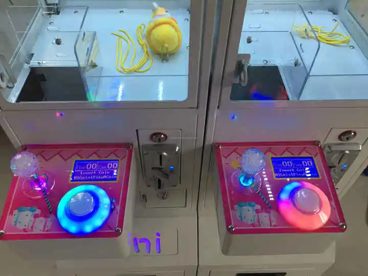 Миниатюрный игровой автомат-кр – обзор и цена Arcade Toy Claw Vending Machine